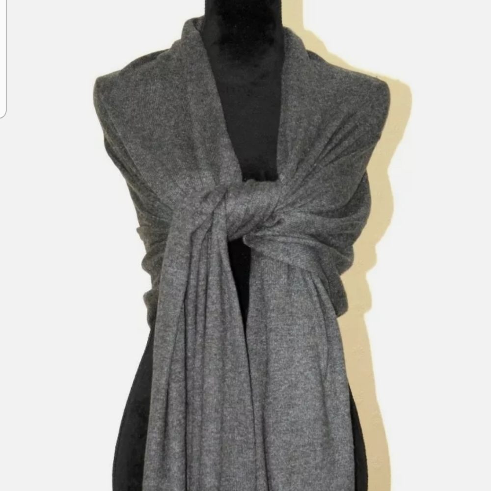 100% Cashmere Knit Charcoal Gray Wrap Scarf